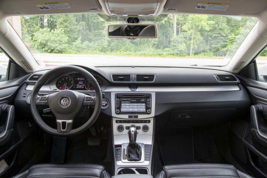  Volkswagen Passat CC R-Line 2013 года  (US) (фото 4 из 15)